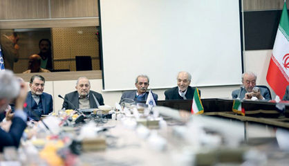 هیاهو، راه‌حل چالش‌های اقتصادی ایران نیست