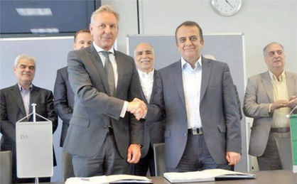 امضای قرارداد مشترک ایران‌خودرو و مرسدس بنز