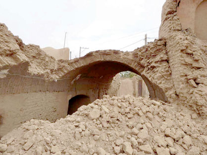 تخریب یک خانه در بافت تاریخی شهر اردکان