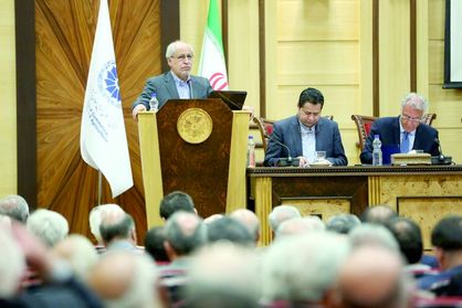 دو چهره از اقتصاد ایران