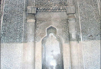 حجرات قدیمی مسجد جامع ارومیه احیا می‌شود