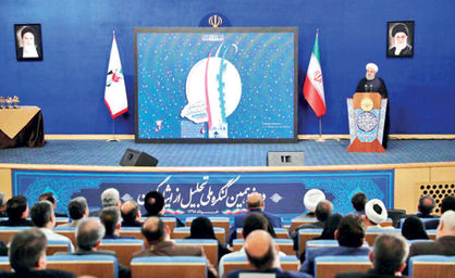 روحانی: ملت ایران بار دیگر دشمنان را در جنگ اقتصادی پشیمان خواهد کرد