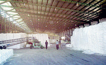 احیای دوباره وزارت بازرگانی پای شکر‌ وارداتی را به کشور باز می‌کند