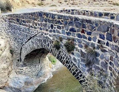 پل قاجاری منقل کباب‌پزی شده