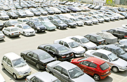 کاهش قیمت در بازار آرام خودرو