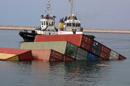 ببینید| کشتی تانزانیایی در بندر عسلویه غرق شد/ علت ماجرا چه بود؟