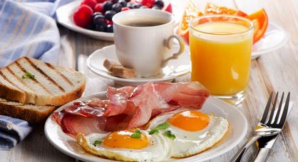۱۶ اشتباه رایج هنگام خوردن صبحانه