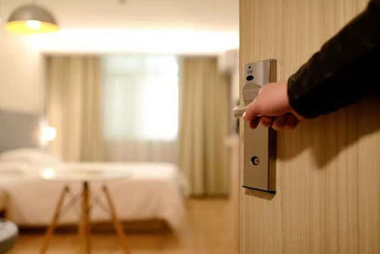 حقایقی تکان‌دهنده درباره کثیفی اتاق هتل‌ها/ برای تشخیص تمیزی به چشم خود اعتماد نکنید!
