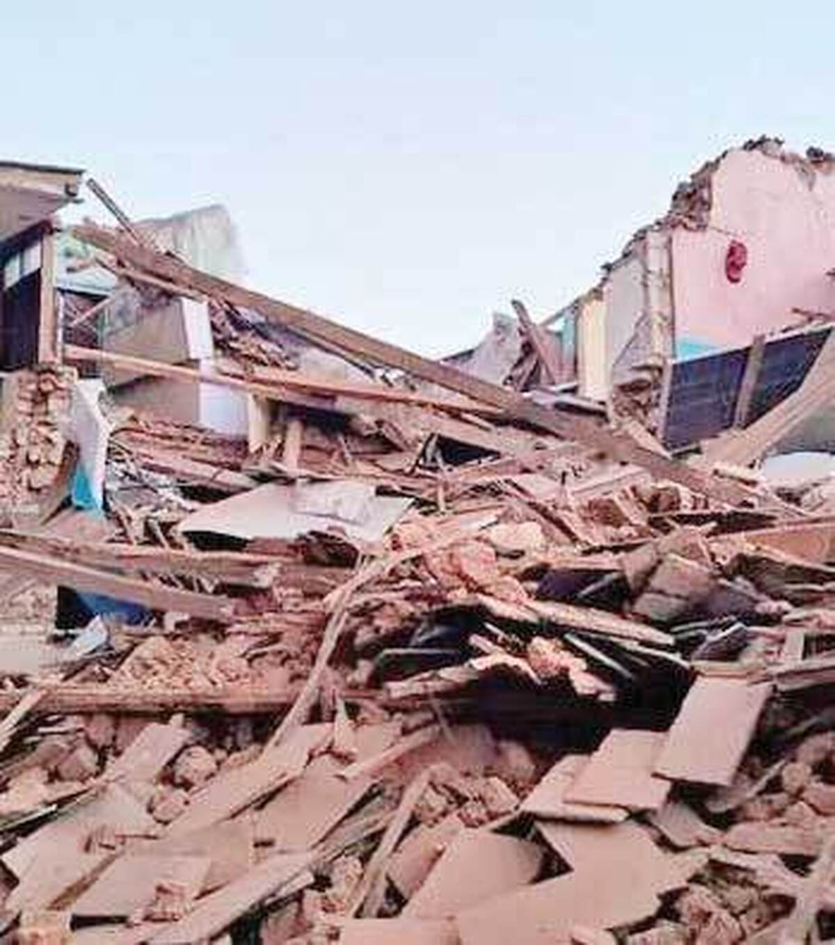 زلزله در غرب نپال؛ بيش از ۱۵۰ كشته تاكنون