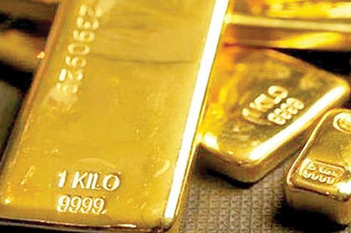 قیمت طلا پایین‌تر آمد/ هر اونس طلا چند شد؟