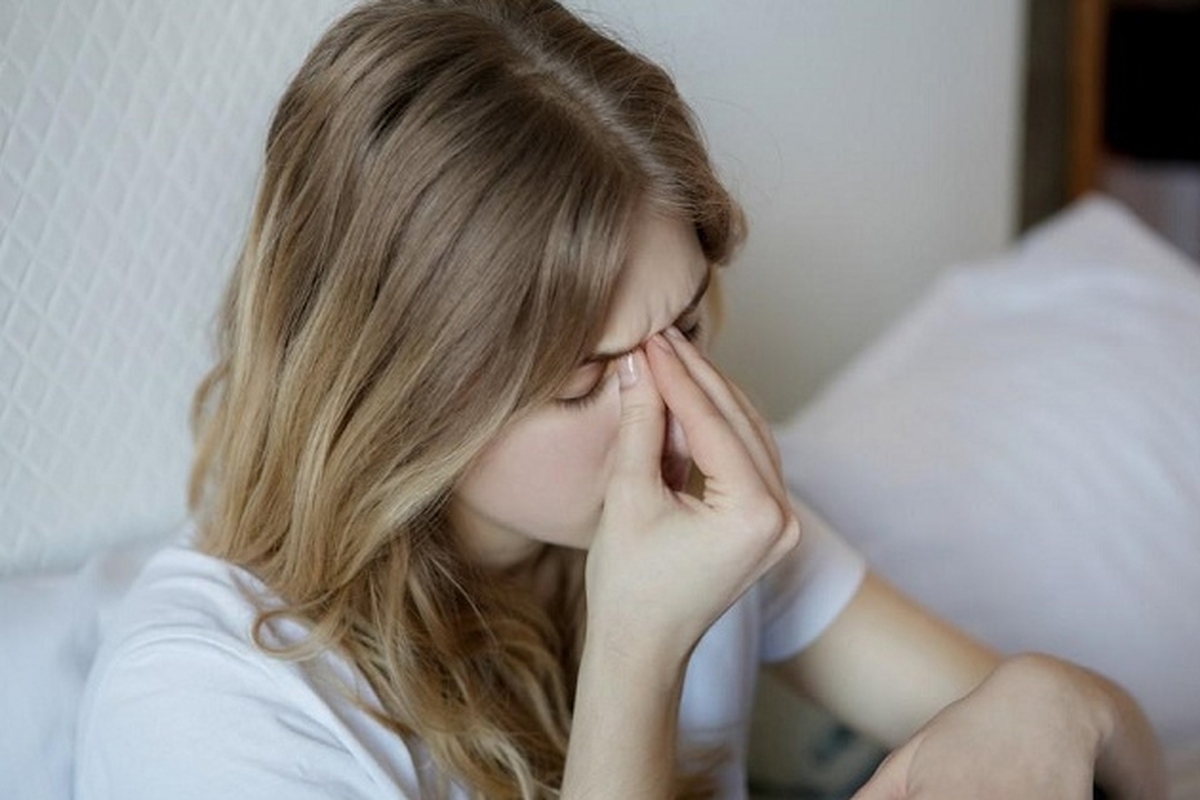 سردرد صبحگاهی را جدی بگیرید؛ ممکن است علامت افسردگی هم باشد!