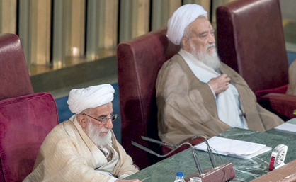 با کسانیکه میرقصند و روسری برمیدارند محکم برخورد شود