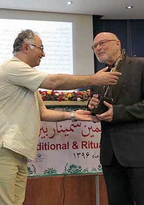 رونمایی از دایرهالمعارف نمایش عروسکی