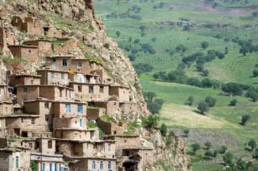 سقفِ یک مرد، باغ مردِ دیگری است