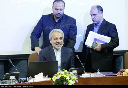 دولت نوسان غیرمتعارف ارز را مهار میکند
