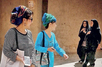 گردش خانمهای چینی در یزد