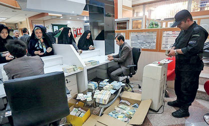 وعده وزیر اقتصاد برای حل مشکل مالیات بر عملکرد بانک ها
