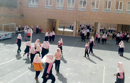 دانشآموزان در تقابل سنت و مدرنیته
