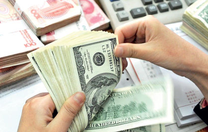 همتی: قیمت ارز رو به کاهش خواهد بود