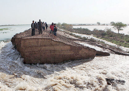 کوه خواجه آسیب دید