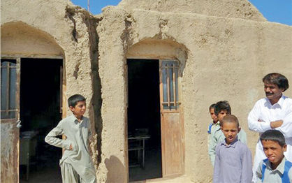 ۵۸۰ مدرسه خشتی و گلی جمعآوری شد