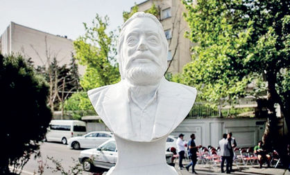 آمادگی انجمن مجسمهسازان برای معرفی هنرمند مناسب ساخت سردیس