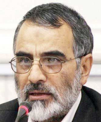 هر فردی اختلافافکنی کند دشمن امام (ره) است