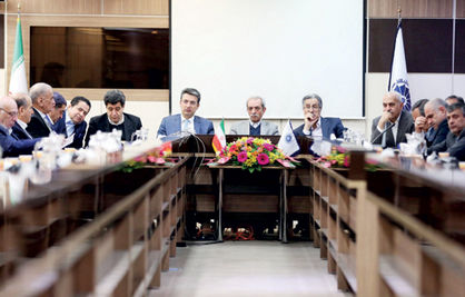 مصایب یک ساختار دو گانه