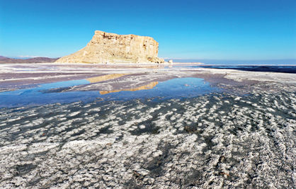 چراغ  کم‌جان  گردشگری