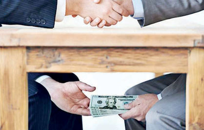 نارسایی بازار ارز باید با کمک صرافیها برطرف شود
