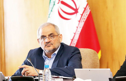 انگیزهای جز برداشتن بار از دوش وزارتخانه ندارم