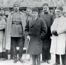 خروج بیبازگشت احمدشاه از کشور