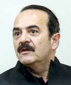 کیوان ساکت: موسیقی جامعه را مهربانتر میکند
