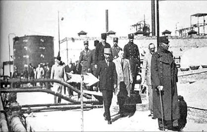 خیانتِ خان