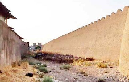اینجا «قلعه دهشاد»؛ آدمها رفتند، گوسفندان آمدند!