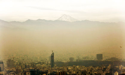 اینجا تهران است صدای ما را از اعماق دود میشنوید