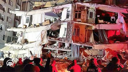ببینید| لحظه ریزش ساختمان ۸ طبقه در پی وقوع زلزله مهیب در ترکیه