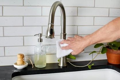 7 روش ساده برای تمیز کردن شیرآلات