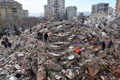 نجات معجزه‌آسای یک مرد پس از ۲۷۸ ساعت ماندن زیر آوار زلزله ترکیه