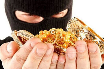 سارق ۱۳ کیلو طلا با ارزش ۳۳ میلیارد تومان از یک خانه دستگیر شد/ اعتراف به ۳ سرقت مشابه
