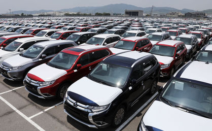 ثبت‌نام کنندگان خودروهای وارداتی سود دریافت می‌کنند