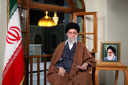 اقتصاد و معیشت مردم در سال ۱۴۰۱ مهمترین مساله بود/ فعالیتهای سال جدید منتهی بشود به رونق زندگی و گشایش سفره مردم