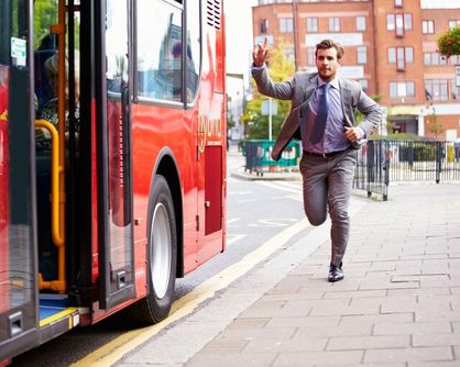 چرا برخی افراد دیر میرسند؟