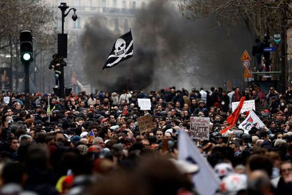 تاثیر اعتراضات فرانسه بر ورود محموله‌های نفت و سوخت به این کشور