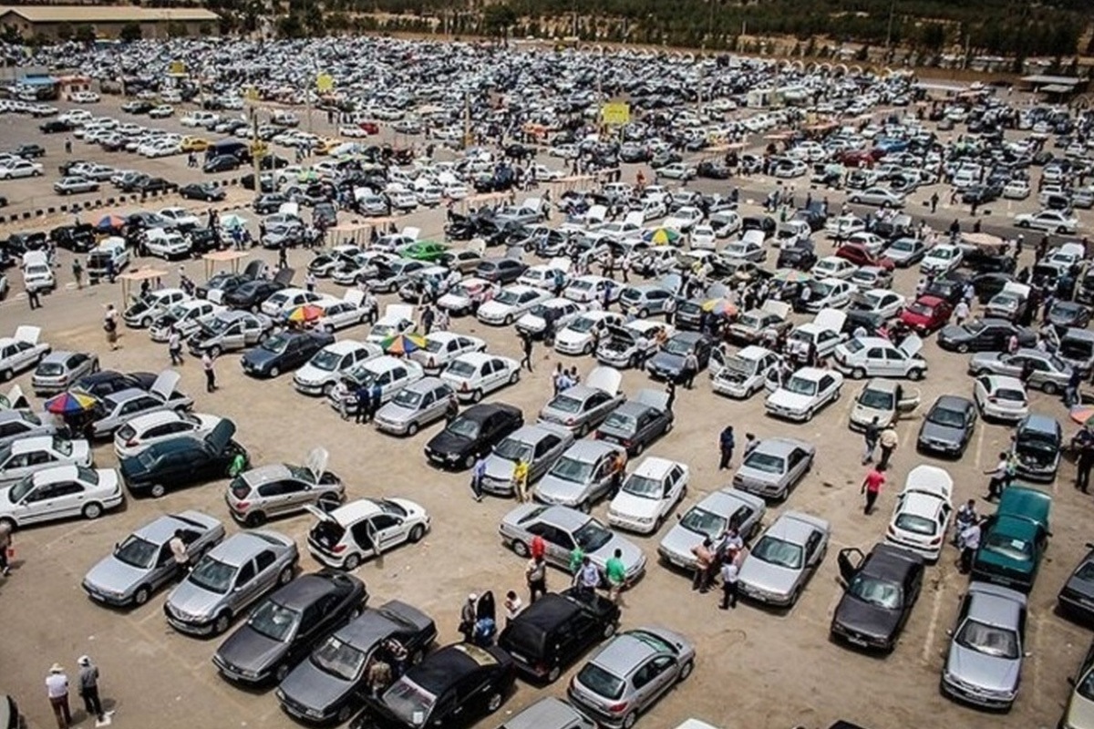 قیمت خودروهای داخلی و خارجی در بازار آزاد ۵ دی ۱۴۰۲؛ کدام خودروها گران شدند؟ + جدول قیمتها