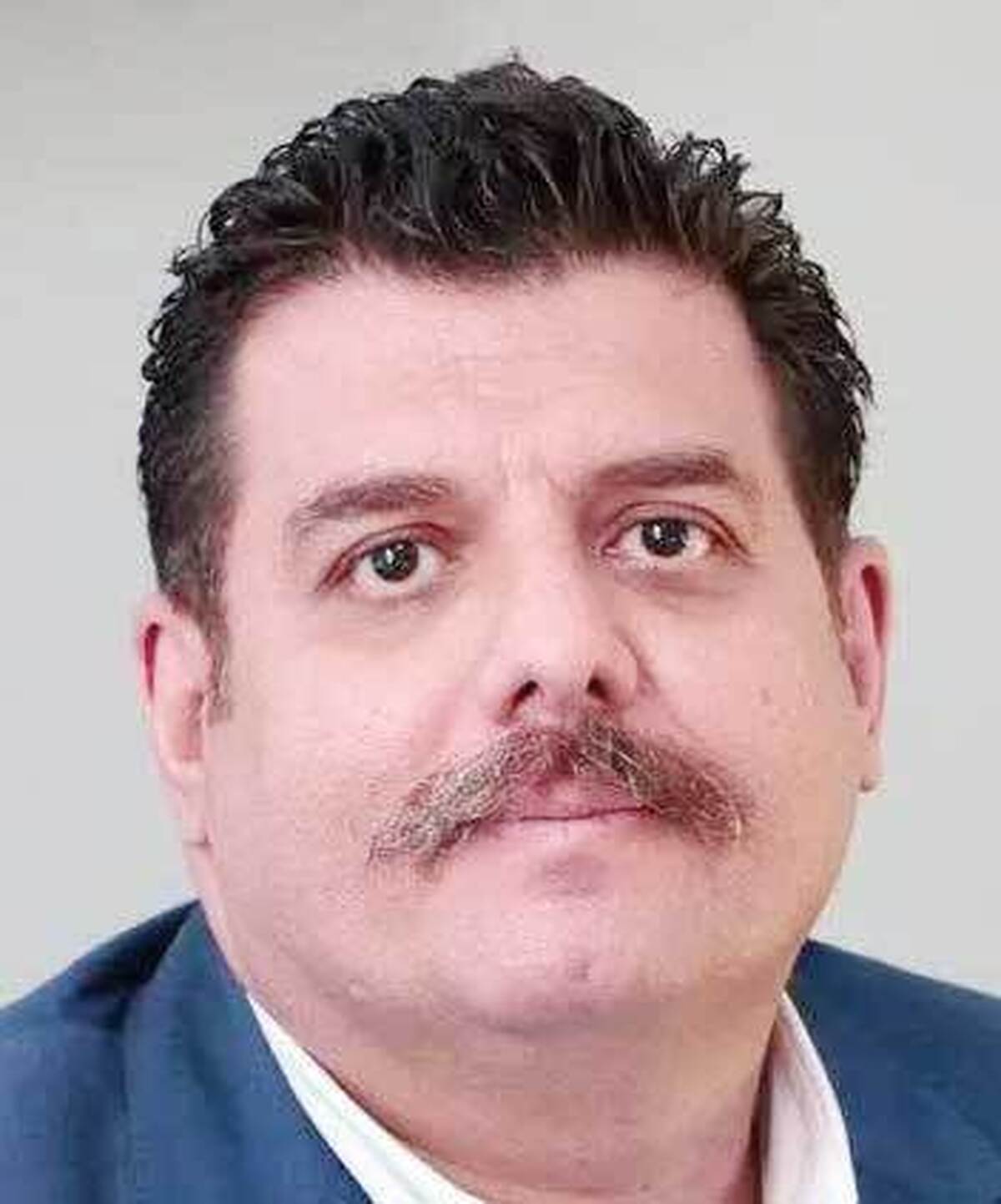 چه كساني جلوي ابلاغ قانون واردات خودرو را گرفته اند؟