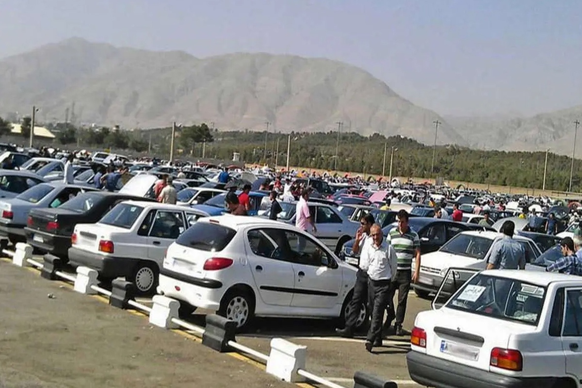 قیمت خودروهای خارجی و داخلی در بازار آزاد ۷ دی ۱۴۰۲/ کوییک، شاهین دندهای، پژوپارس، هایما و فونیکس چند؟ + جدول قیمتها