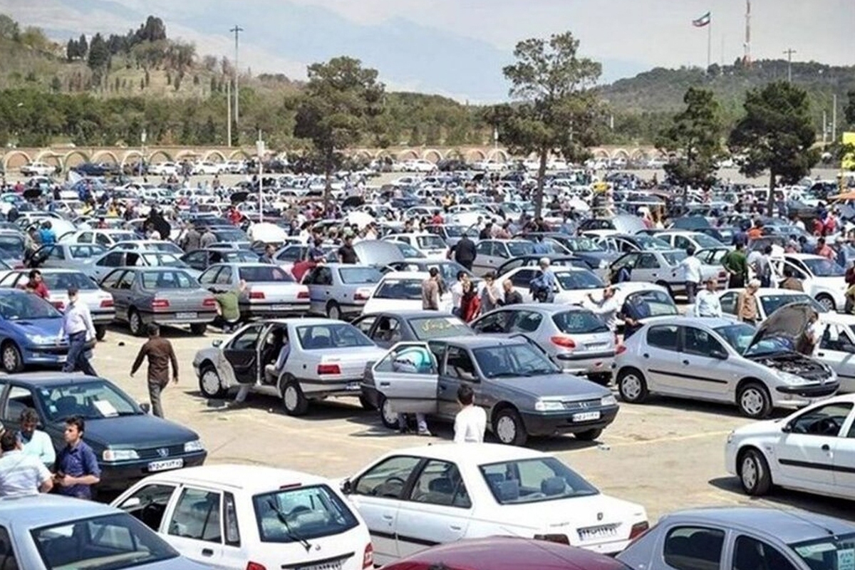 قیمت خودروهای داخلی و خارجی در بازار آزاد ۱۰ بهمن ۱۴۰۲؛ کوییک، شاهین، دناپلاس و دیگنیتی چند؟+ جدول قیمتها