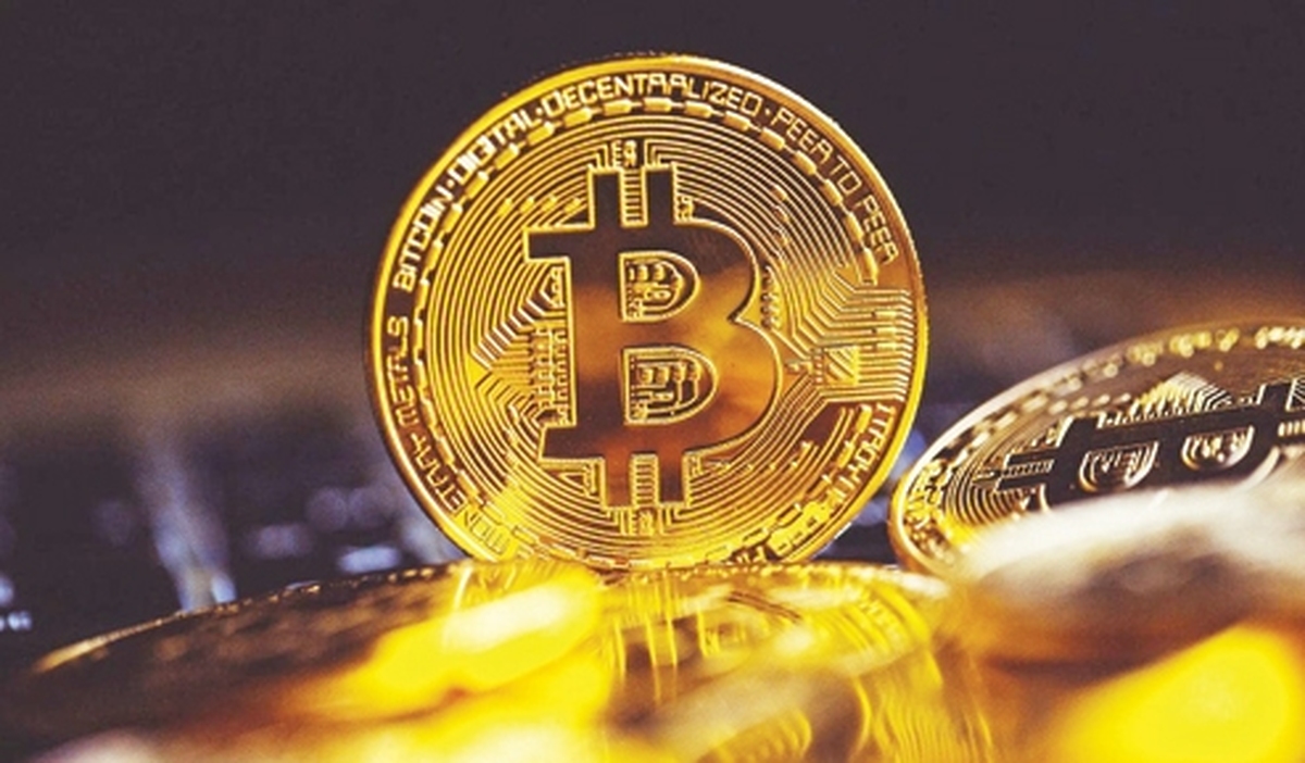 تلاش بيتكوين براي عبور از ۴۴ هزار دلار