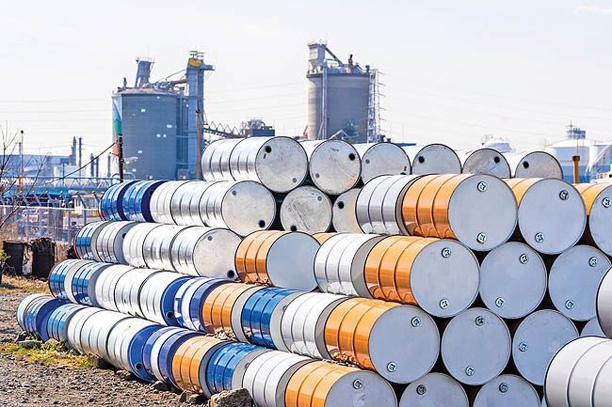 قیمت نفت در دومین روز از بهمن‌ماه؛ کاهش قیمت طلای سیاه زیر سایه جنگ اوکراین
